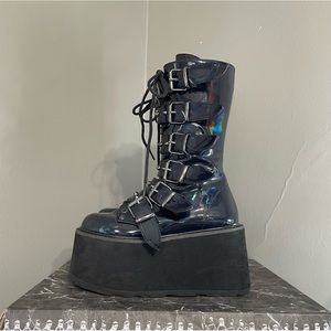 prizm heist buckle boots demonia